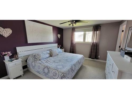 1108 50 Street, Edson, AB - Indoor Photo Showing Bedroom