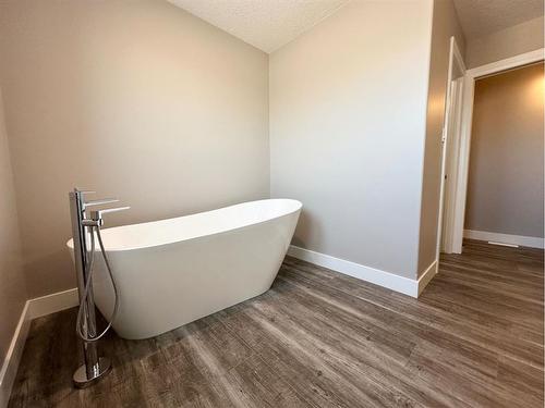 3 Rockhaven Way, Whitecourt, AB - Indoor Photo Showing Bathroom