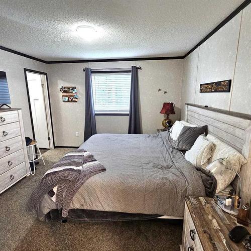 609 40A Street, Edson, AB - Indoor Photo Showing Bedroom