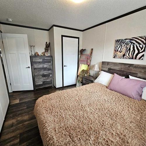 609 40A Street, Edson, AB - Indoor Photo Showing Bedroom