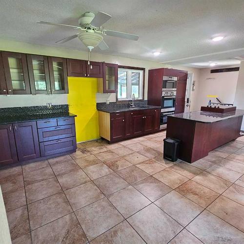 14411 Township Road 544, Rural Yellowhead County, AB - Indoor Photo Showing Kitchen