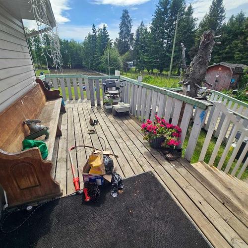 2103 11 Street, Marlboro, AB - Outdoor With Deck Patio Veranda