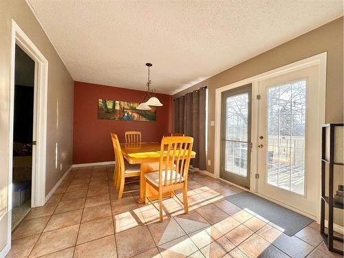 703 3 Avenue, Fox Creek, AB - Indoor Photo Showing Dining Room