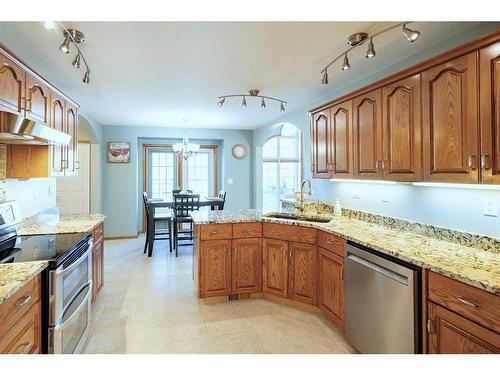 590083 Range Road 114, Rural Woodlands County, AB - Indoor Photo Showing Kitchen