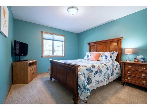 590083 Range Road 114, Rural Woodlands County, AB - Indoor Photo Showing Bedroom