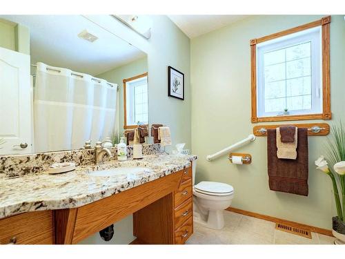 590083 Range Road 114, Rural Woodlands County, AB - Indoor Photo Showing Bathroom