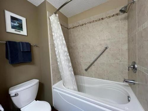 4824 9 Avenue, Edson, AB - Indoor Photo Showing Bathroom