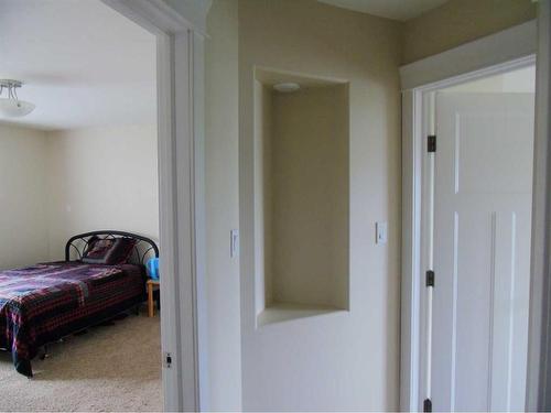 136-116 6 Avenue Ne, Slave Lake, AB - Indoor Photo Showing Bedroom