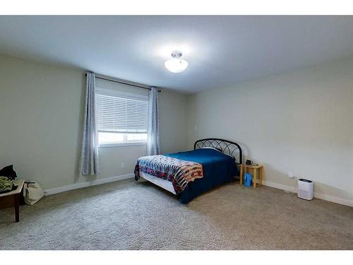 136-116 6 Avenue Ne, Slave Lake, AB - Indoor Photo Showing Bedroom