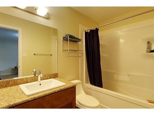 136-116 6 Avenue Ne, Slave Lake, AB - Indoor Photo Showing Bathroom