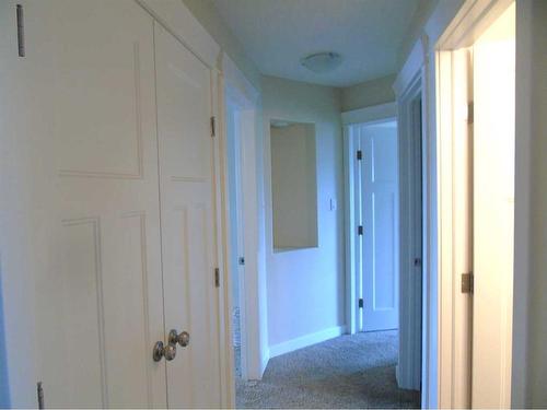 136-116 6 Avenue Ne, Slave Lake, AB - Indoor Photo Showing Other Room