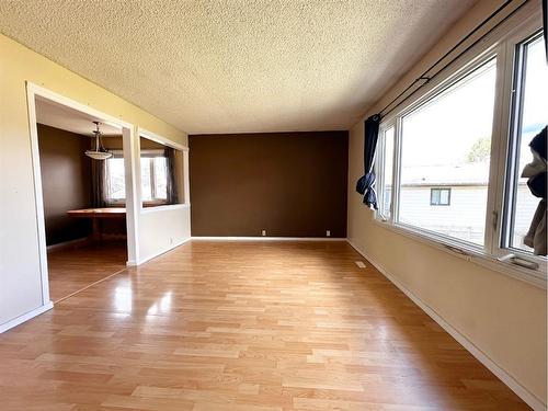 3 Isbister Avenue, Swan Hills, AB - Indoor Photo Showing Other Room