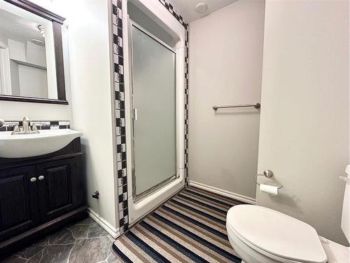 23 Centennial Crescent, Swan Hills, AB - Indoor Photo Showing Bathroom