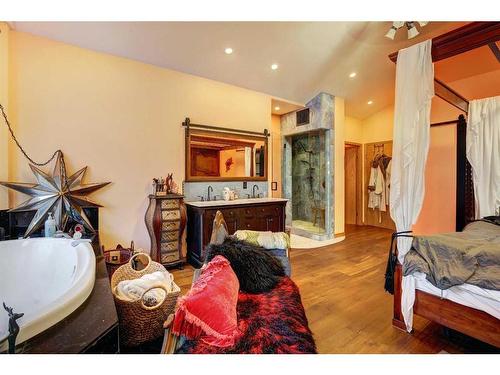 A&B-448 Elk Street, Banff, AB - Indoor Photo Showing Bedroom