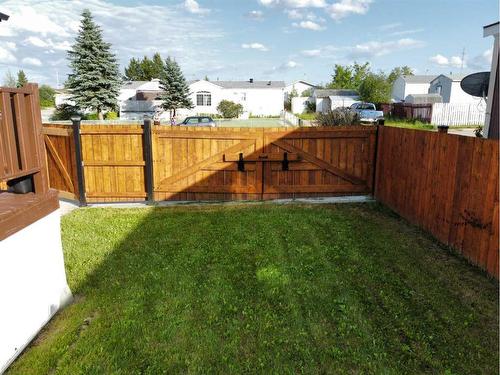 414 10 Street, Fox Creek, AB - Outdoor