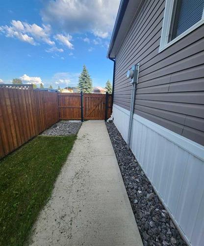 414 10 Street, Fox Creek, AB - Outdoor With Exterior