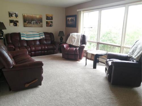 82 Feero Drive, Whitecourt, AB - Indoor Photo Showing Living Room