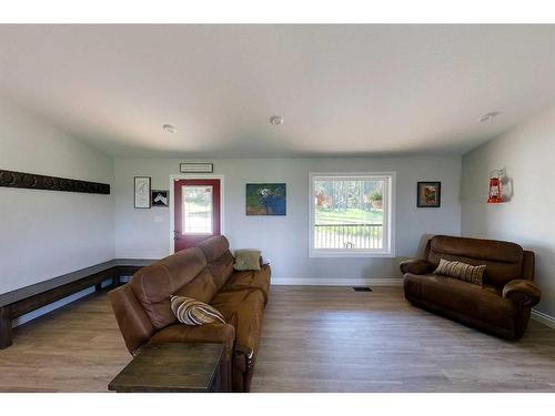 53425A Range Road 175, Rural Yellowhead County, AB - Indoor Photo Showing Living Room