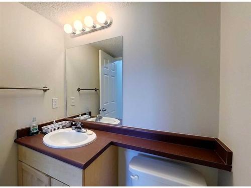 302-777 48 Street, Edson, AB - Indoor Photo Showing Bathroom