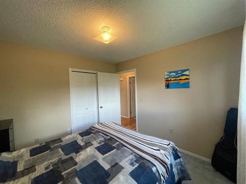 18302 Township Road 532, Rural Yellowhead County, AB - Indoor Photo Showing Bedroom