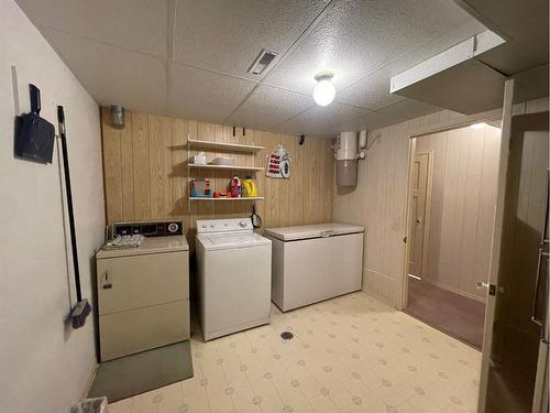 18302 Township Road 532, Rural Yellowhead County, AB - Indoor Photo Showing Laundry Room