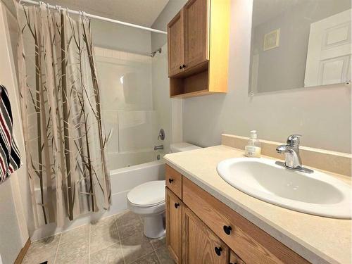 110 Poplar Drive, Whitecourt, AB - Indoor Photo Showing Bathroom