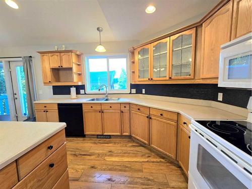 110 Poplar Drive, Whitecourt, AB - Indoor Photo Showing Kitchen With Double Sink