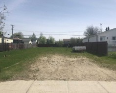 411 9 st  Fox Creek, AB T0H 1P0