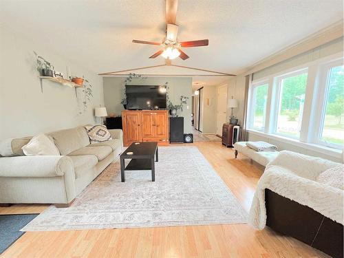 642037 Highway 2, Rural Athabasca County, AB - Indoor Photo Showing Living Room