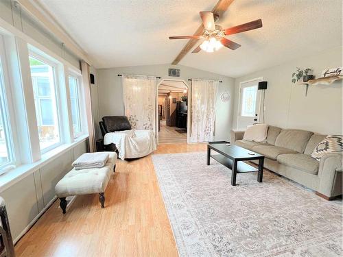 642037 Highway 2, Rural Athabasca County, AB - Indoor Photo Showing Living Room