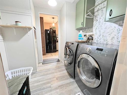 642037 Highway 2, Rural Athabasca County, AB - Indoor Photo Showing Laundry Room