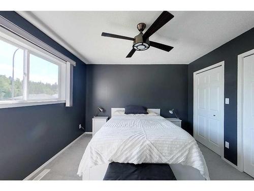 5104 18 Avenue, Edson, AB - Indoor Photo Showing Bedroom