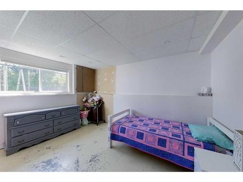 5104 18 Avenue, Edson, AB - Indoor Photo Showing Bedroom