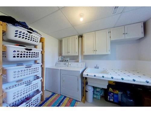 5104 18 Avenue, Edson, AB - Indoor Photo Showing Laundry Room