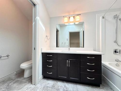 18 Sonoma Key, Whitecourt, AB - Indoor Photo Showing Bathroom