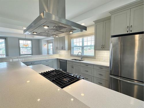 18 Sonoma Key, Whitecourt, AB - Indoor Photo Showing Kitchen With Double Sink With Upgraded Kitchen