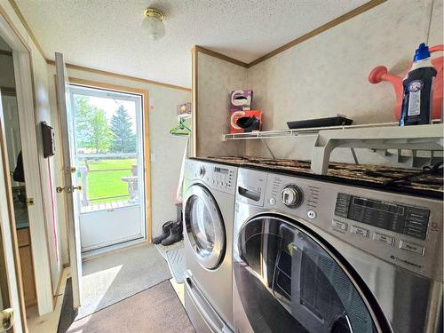 592061A Highway 658, Rural Woodlands County, AB - Indoor Photo Showing Laundry Room