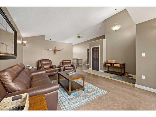 1509 42 Street, Edson, AB - Indoor