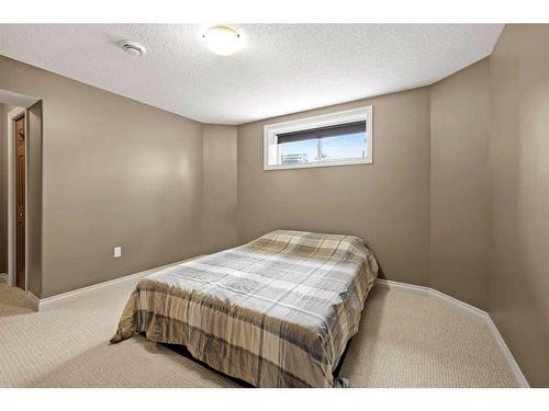 1509 42 Street, Edson, AB - Indoor Photo Showing Bedroom