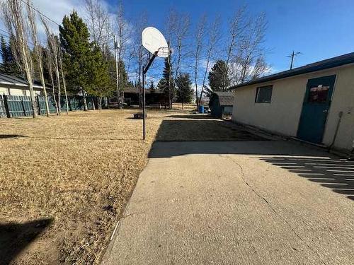 4824 Plaza Avenue, Swan Hills, AB - Outdoor