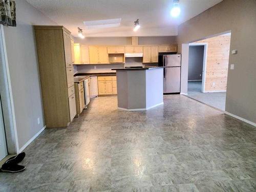 4260 Caribou Crescent, Wabasca, AB - Indoor Photo Showing Kitchen