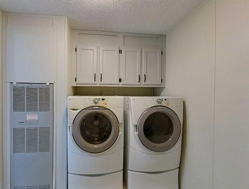 53113 Range Road 124, Rural Yellowhead County, AB - Indoor Photo Showing Laundry Room