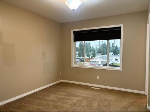 Unit 3-4010 47 Street, Whitecourt, AB - Indoor Photo Showing Other Room