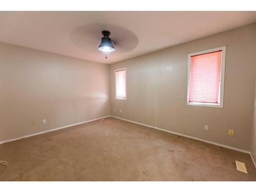 189 Sitar Crescent, Hinton, AB - Indoor Photo Showing Other Room