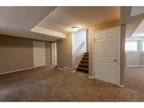 189 Sitar Crescent, Hinton, AB - Indoor Photo Showing Other Room