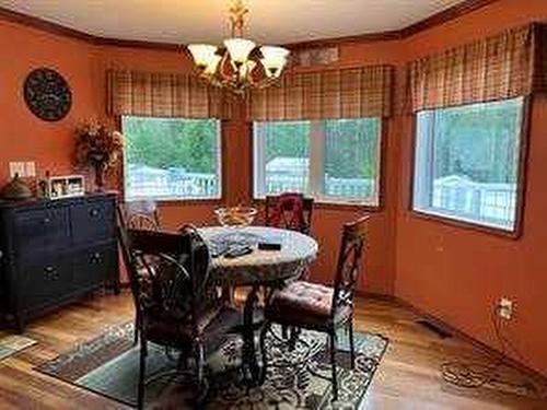 302 8 Avenue, Fox Creek, AB - Indoor Photo Showing Dining Room