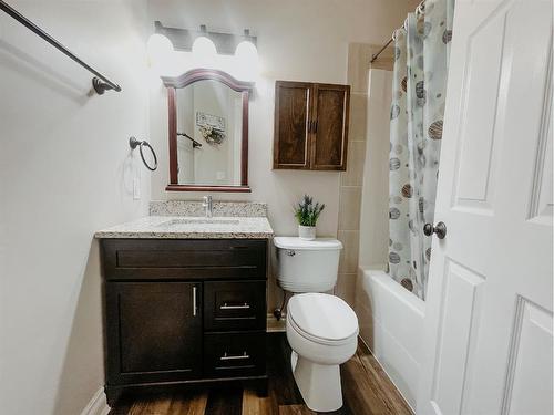 66 Cedar Heights, Whitecourt, AB - Indoor Photo Showing Bathroom