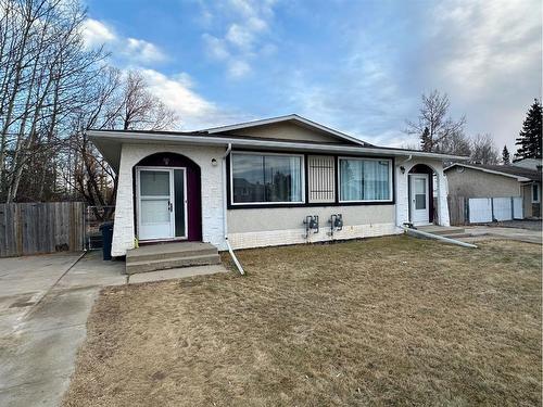 511 Hammond Drive South, Fox Creek, AB - Outdoor