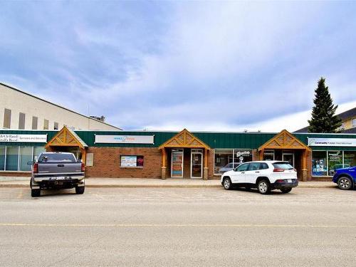 213-219 Pembina Avenue, Hinton, AB 