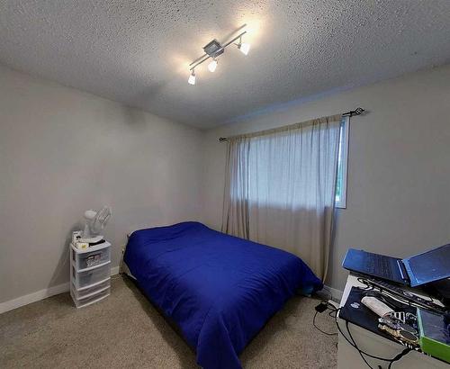 1102 55 Street, Edson, AB - Indoor Photo Showing Bedroom